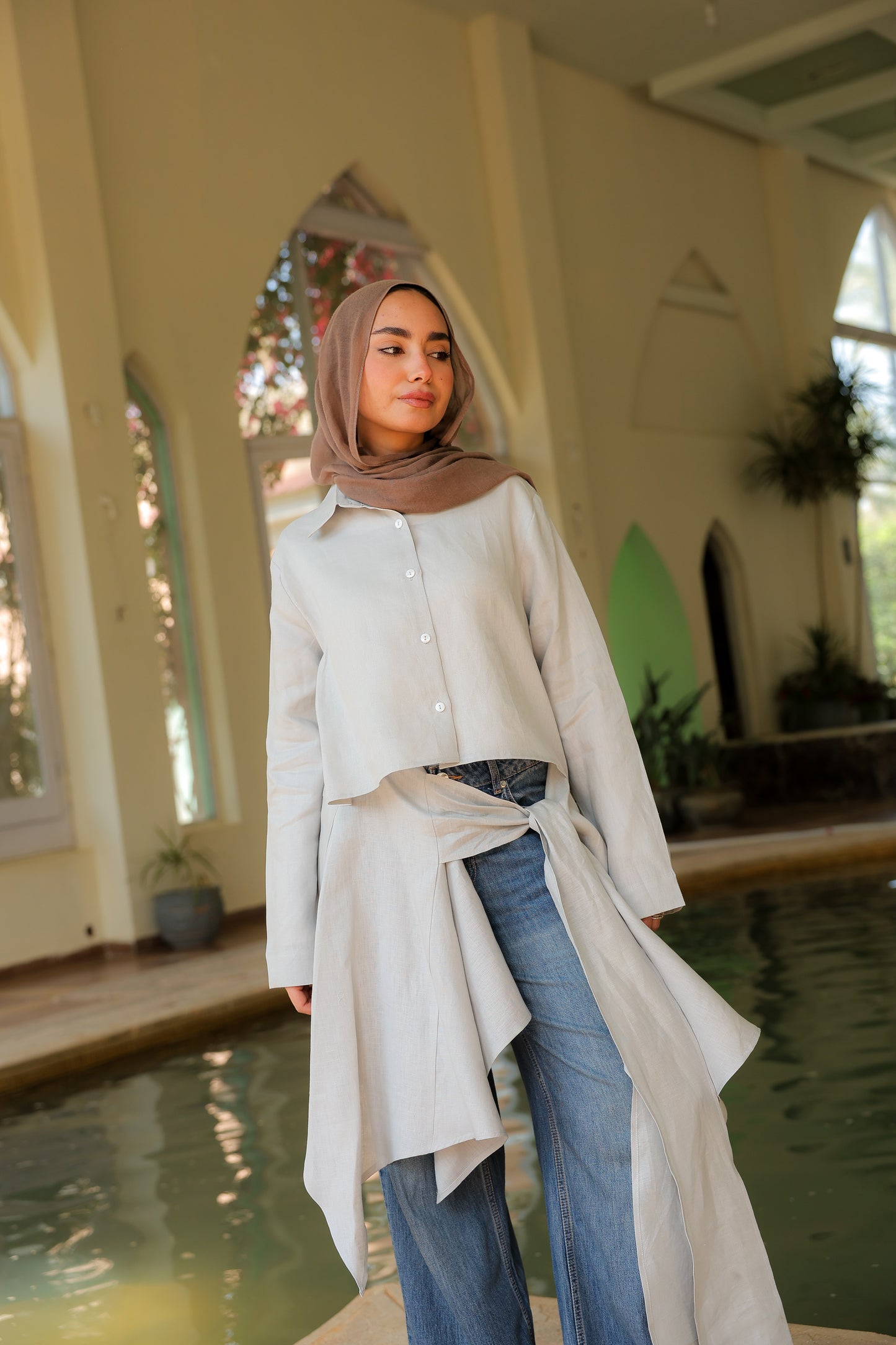 Paneled Tie-front shirt In light gray