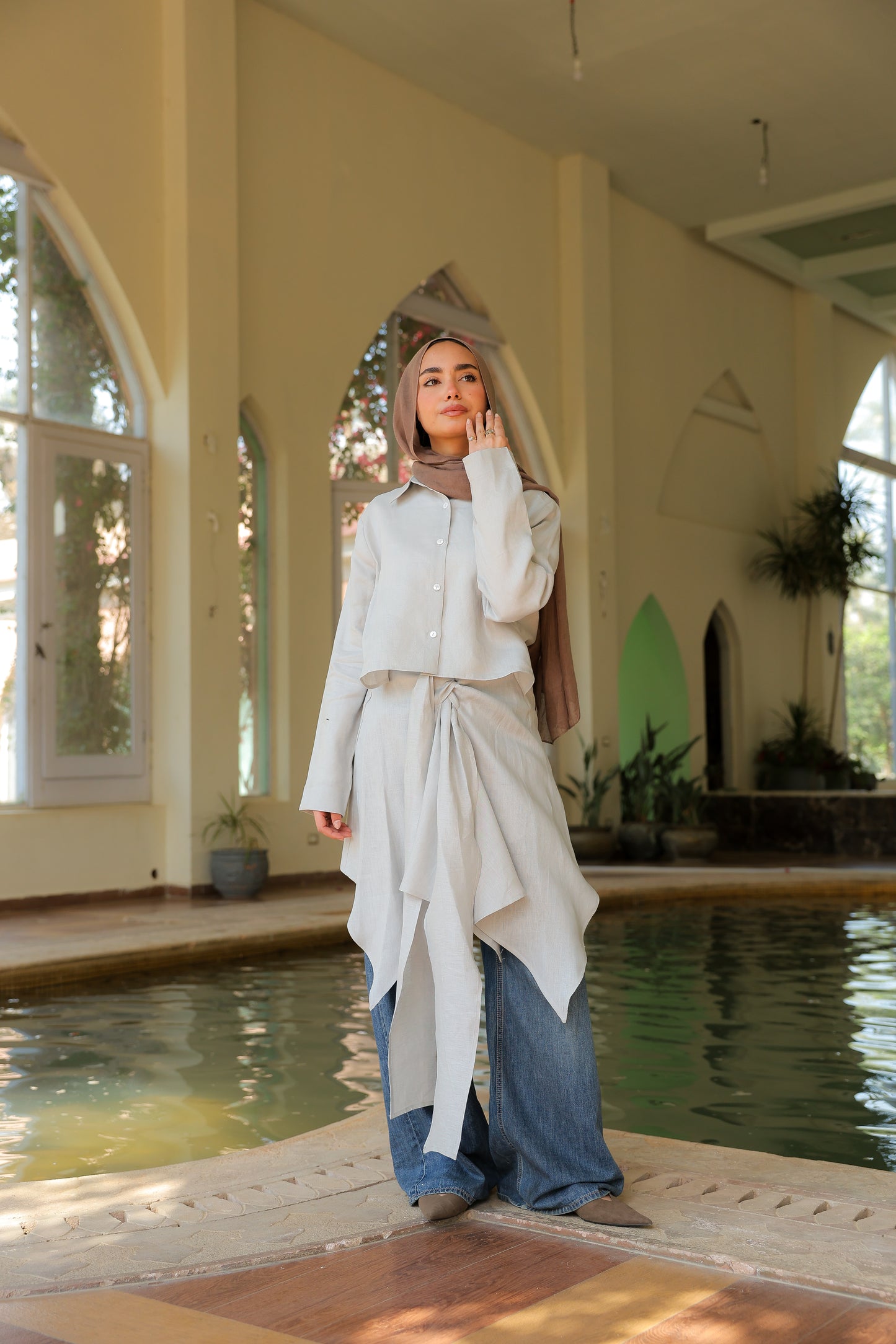 Paneled Tie-front shirt In light gray