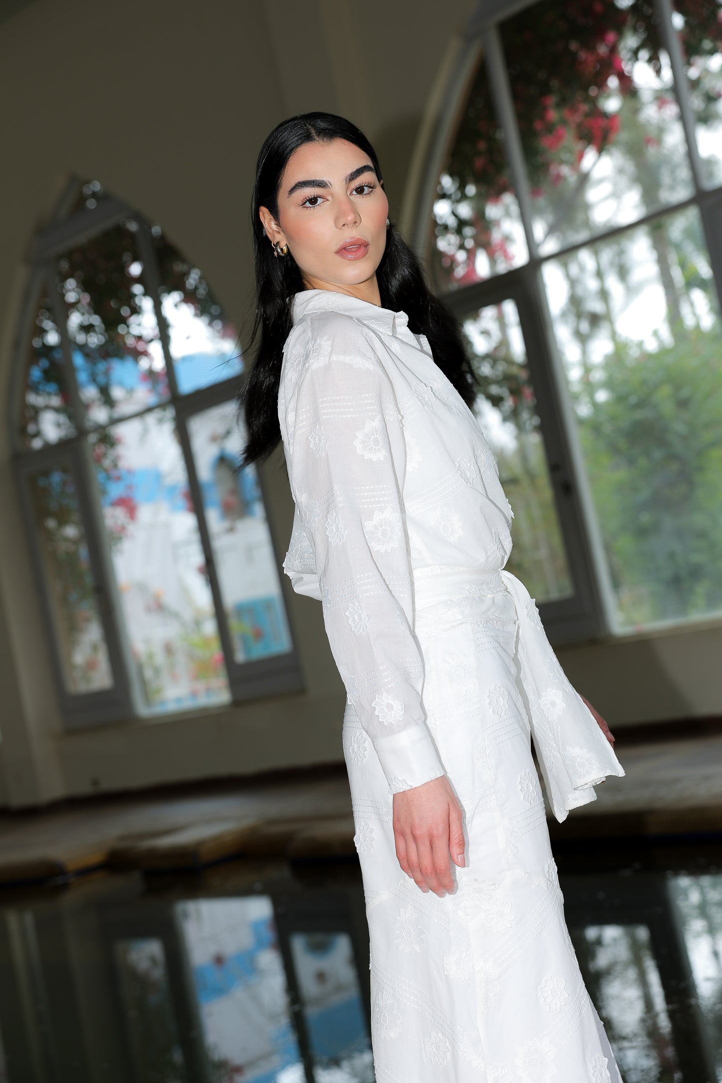 feminine set In White Richelieu lace