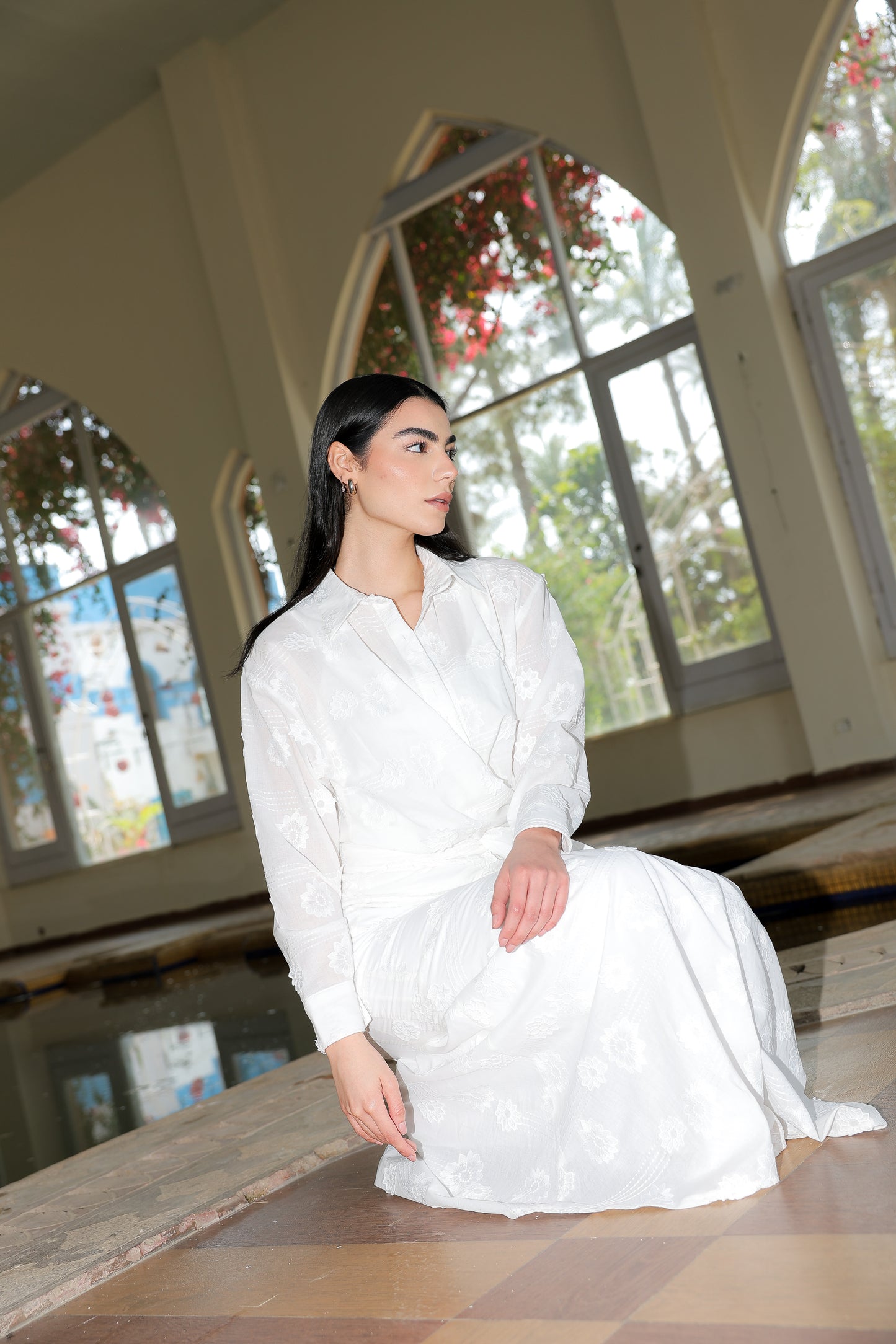 feminine set In White Richelieu lace