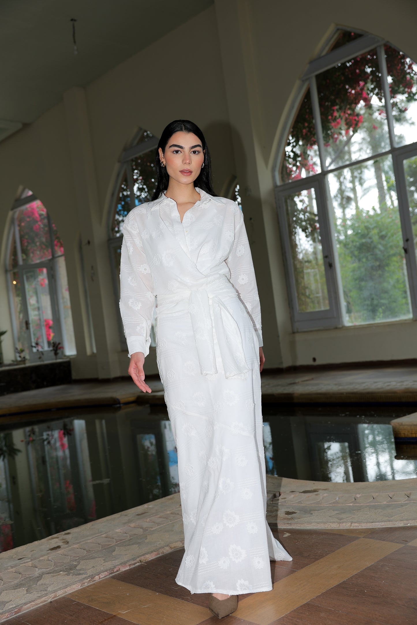 feminine set In White Richelieu lace