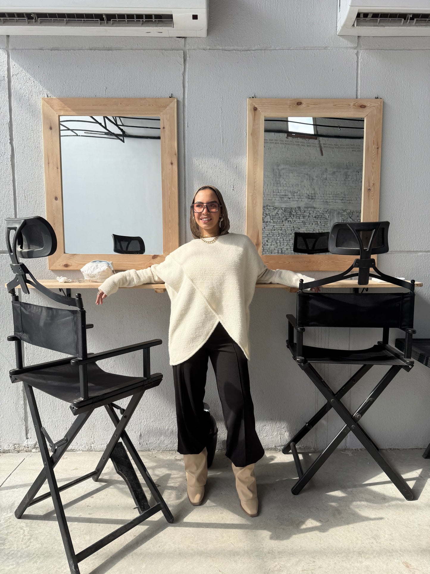 Shimmered knitted cross top in off white