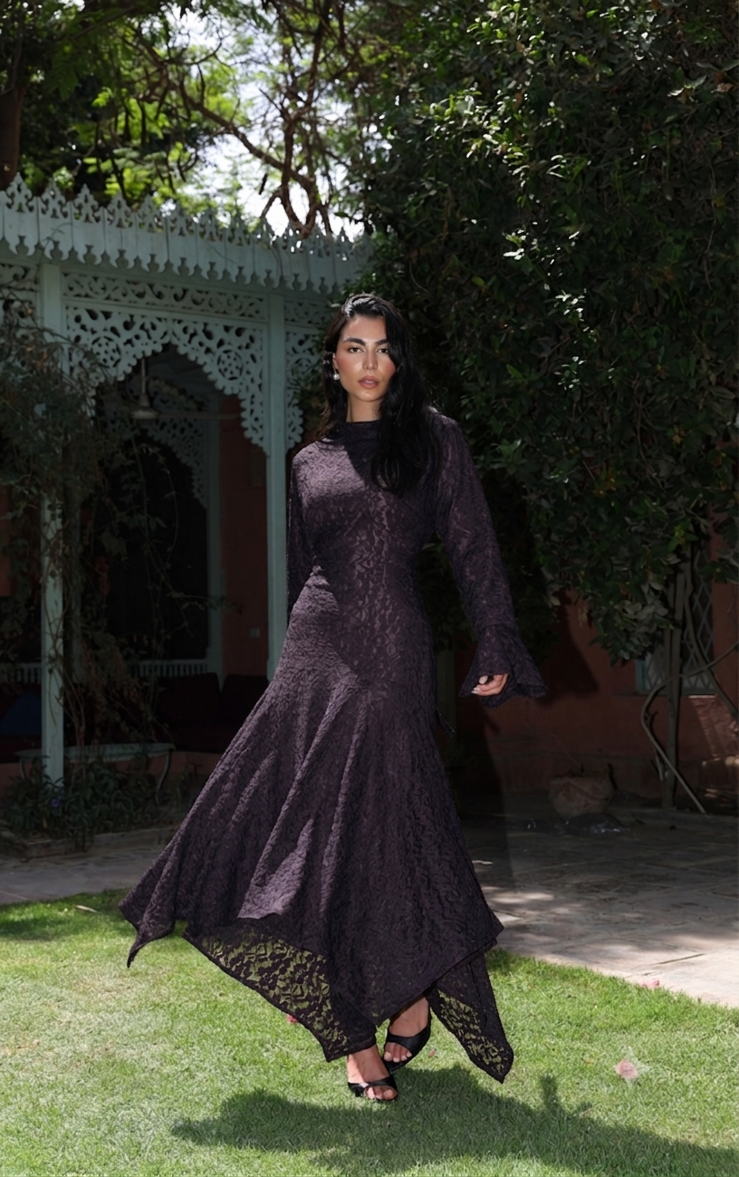 Lace star dress in Dark Aubergine