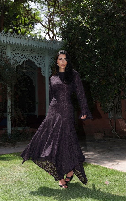 Lace star dress in Dark Aubergine