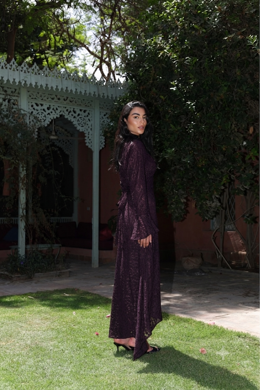 Lace star dress in Dark Aubergine