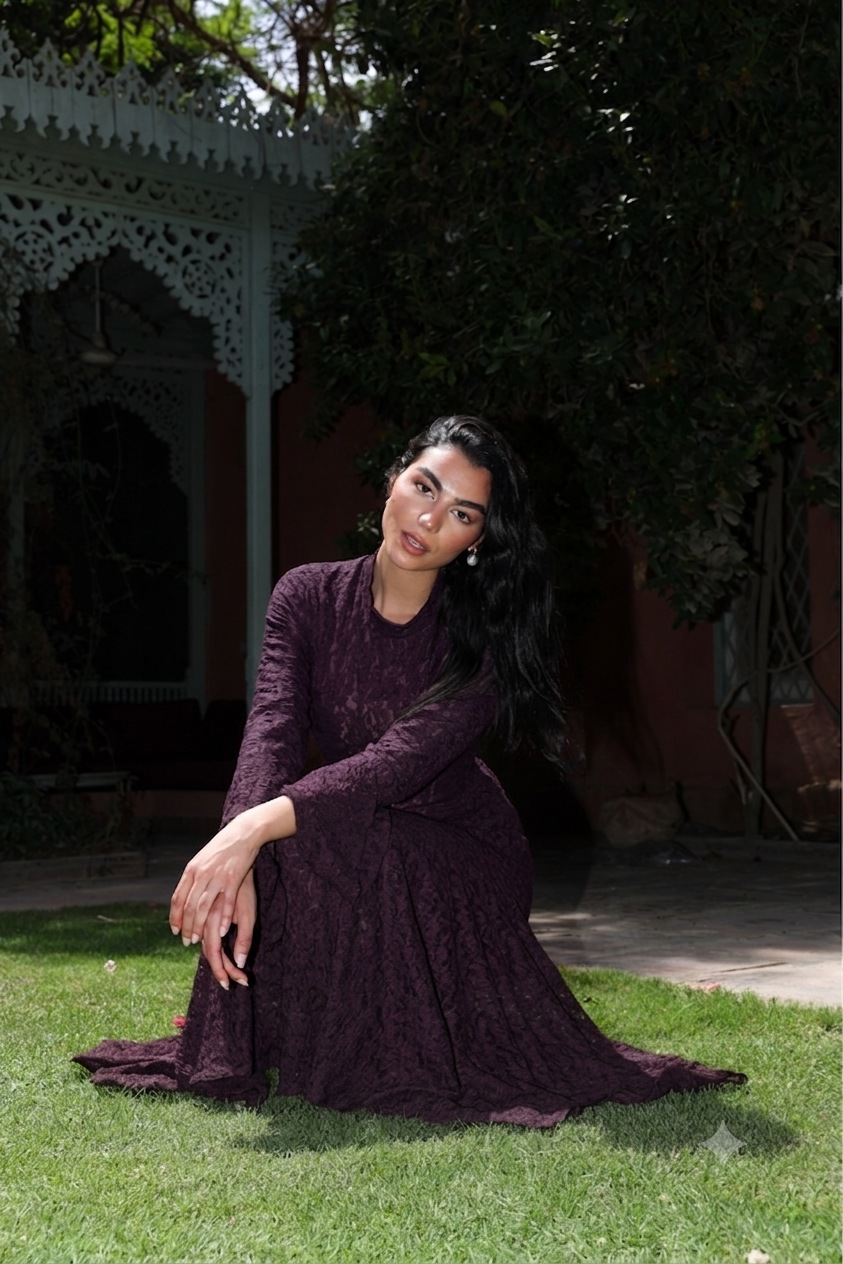 Lace star dress in Dark Aubergine