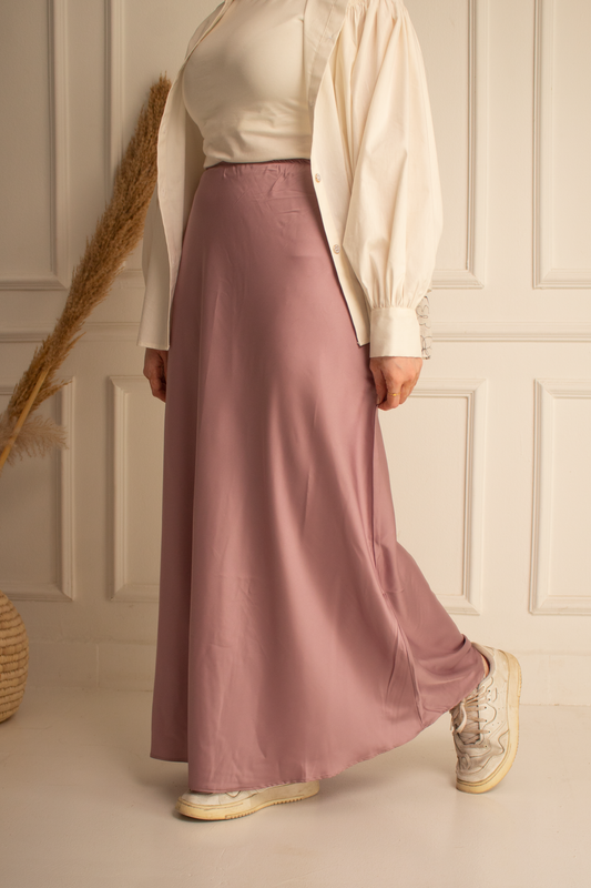 Light mauve satin skirt