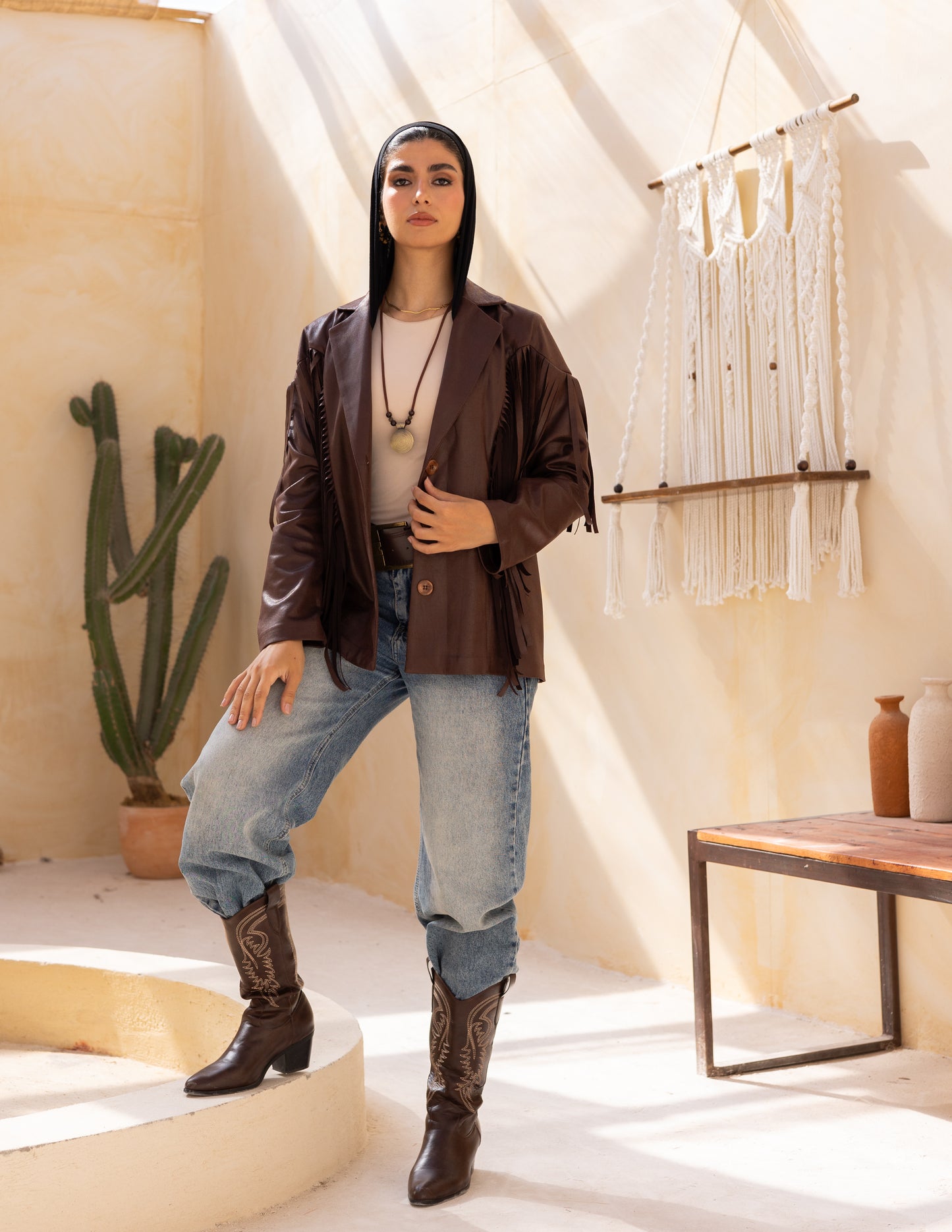 Fringes stung suede in dark chocolate