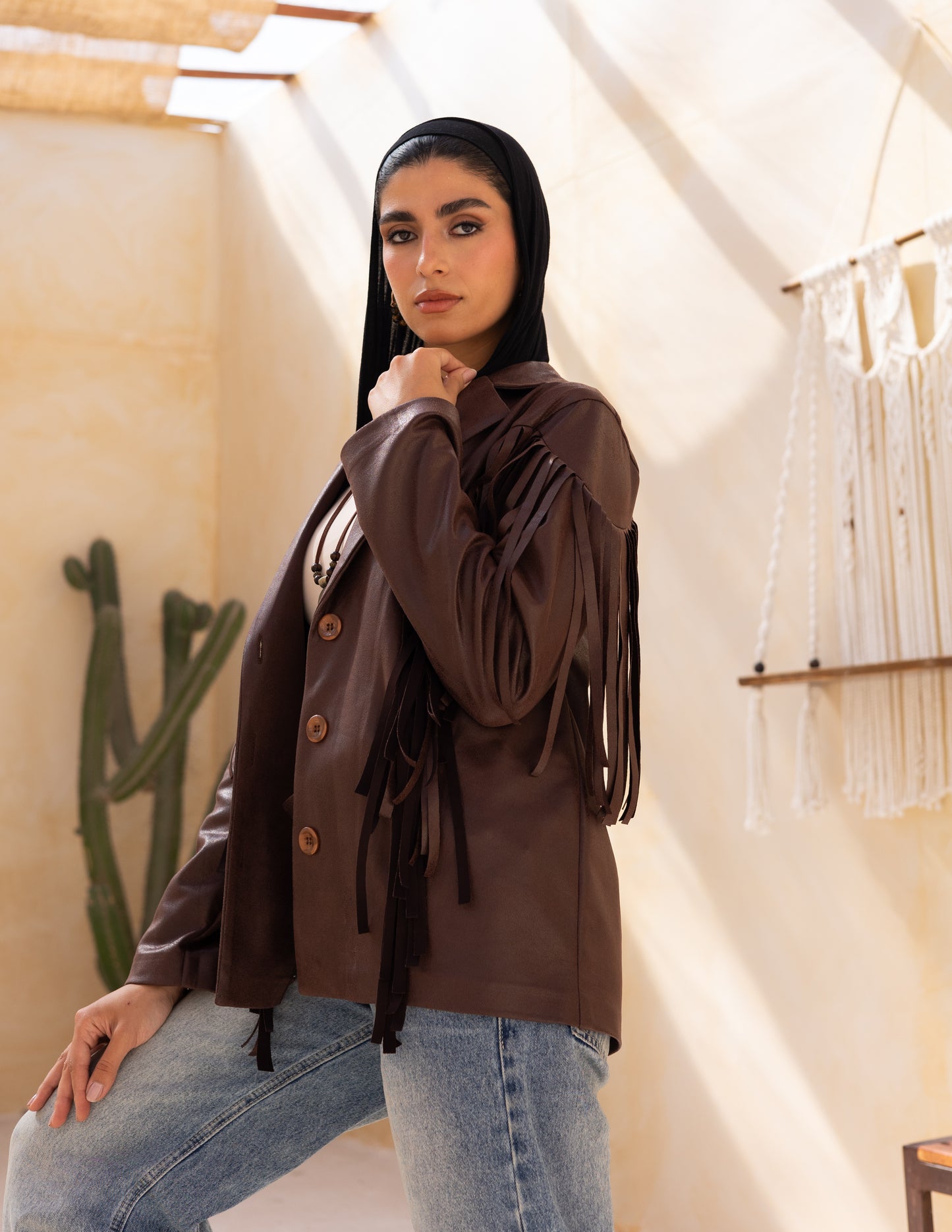 Fringes stung suede in dark chocolate