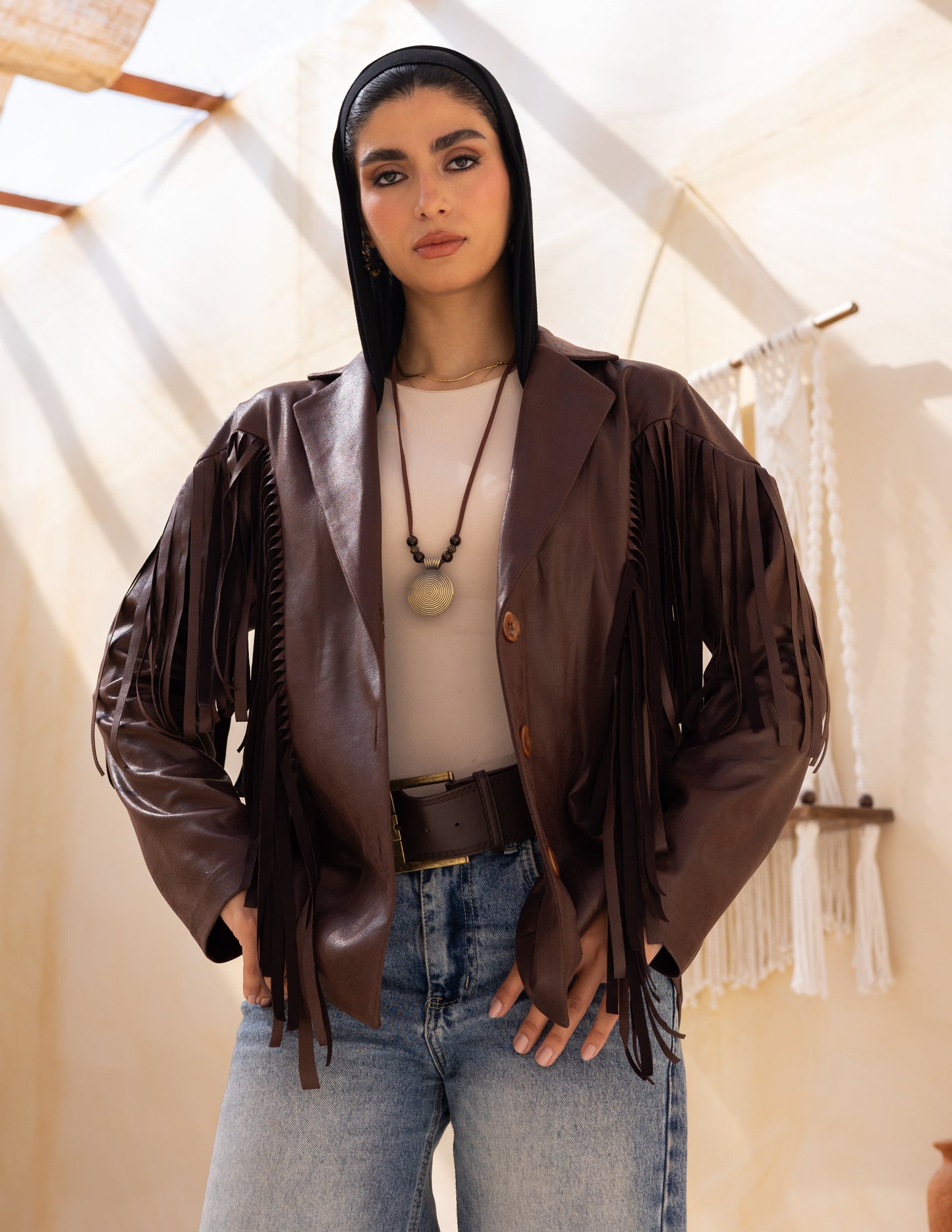 Fringes stung suede in dark chocolate