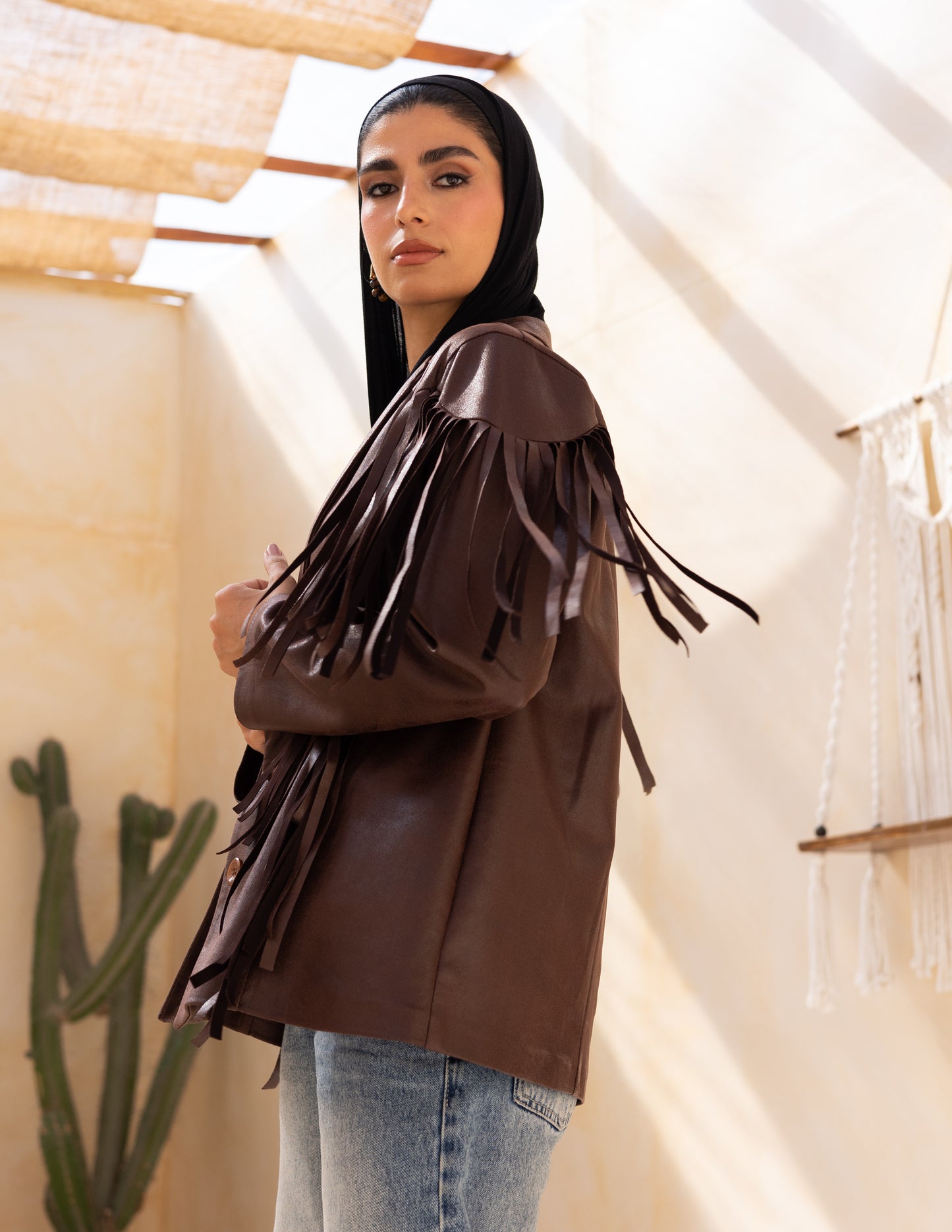 Fringes stung suede in dark chocolate