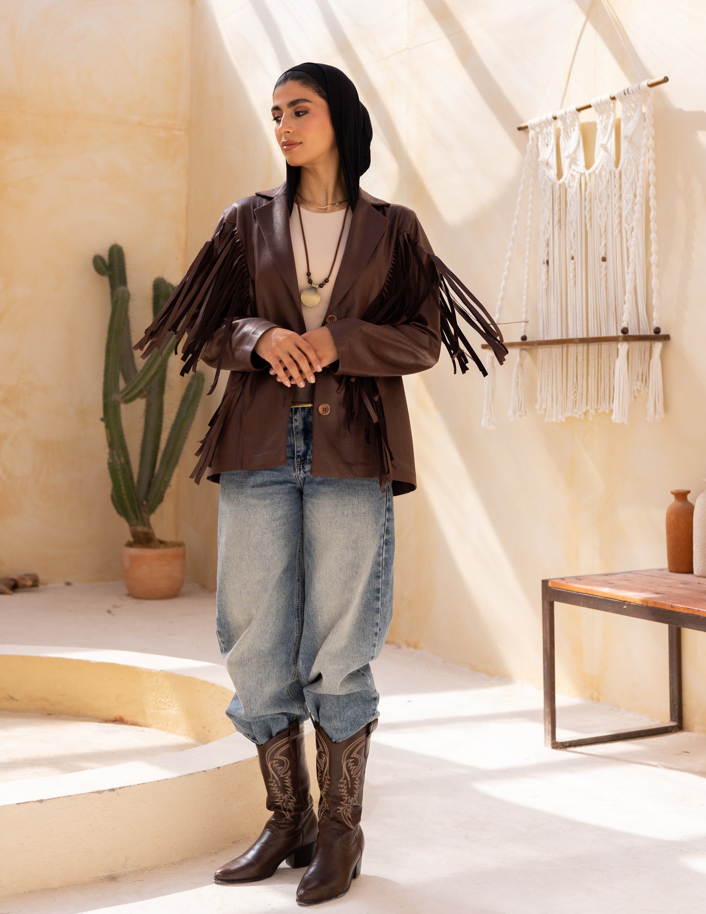 Fringes stung suede in dark chocolate