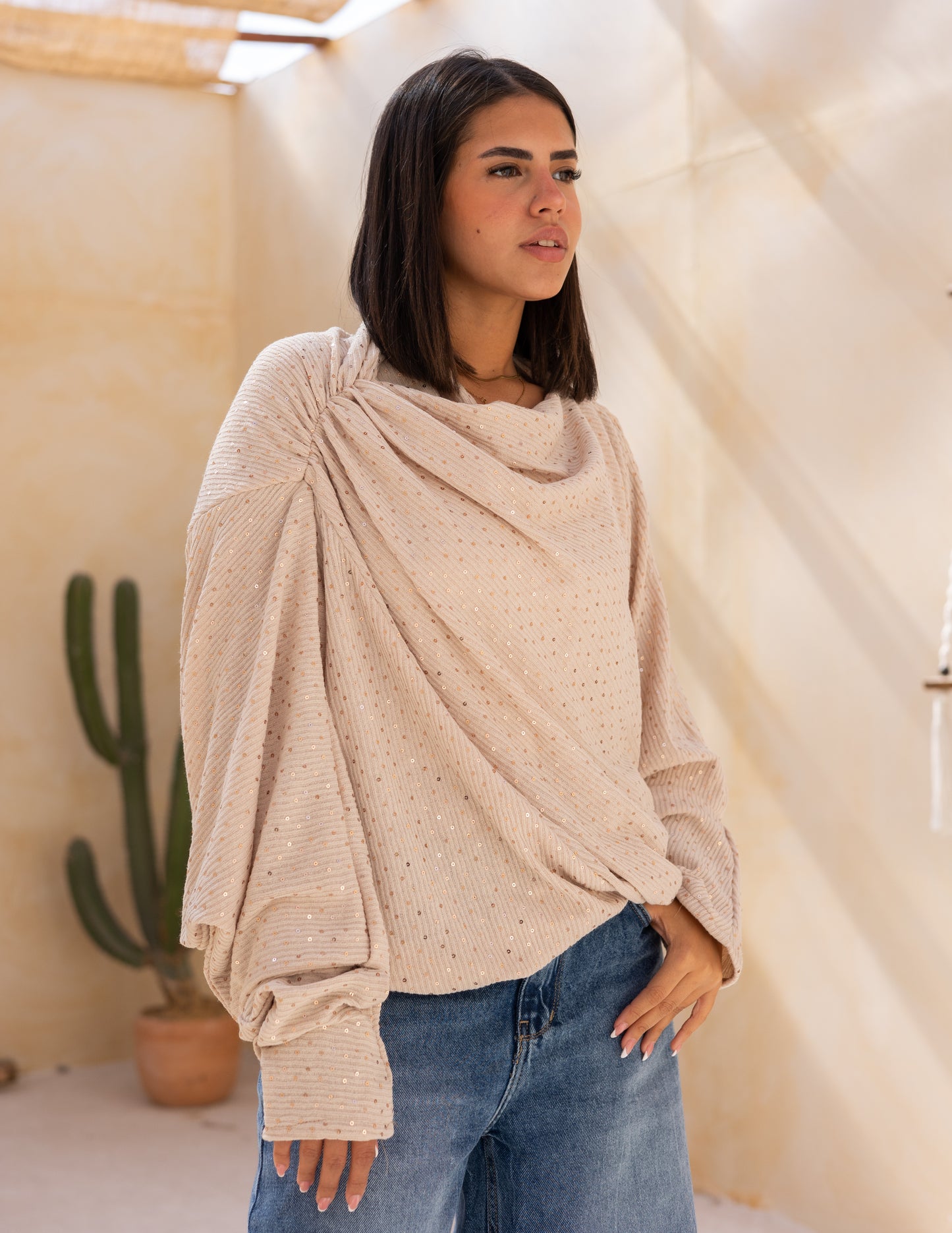 Knitted top with Sequins in cream