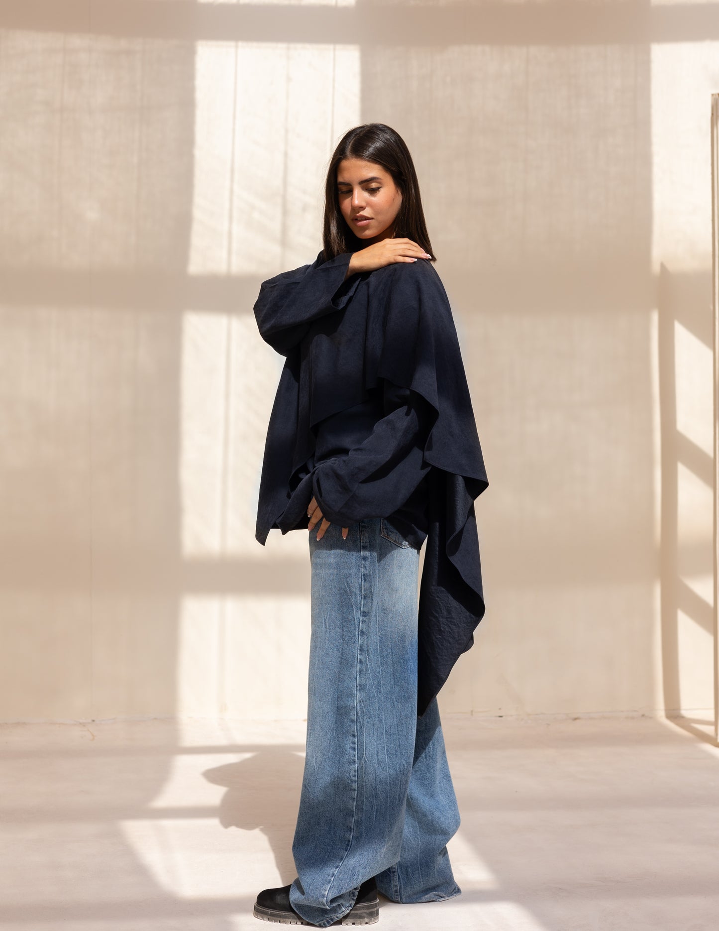 Flowy blouse in Navy