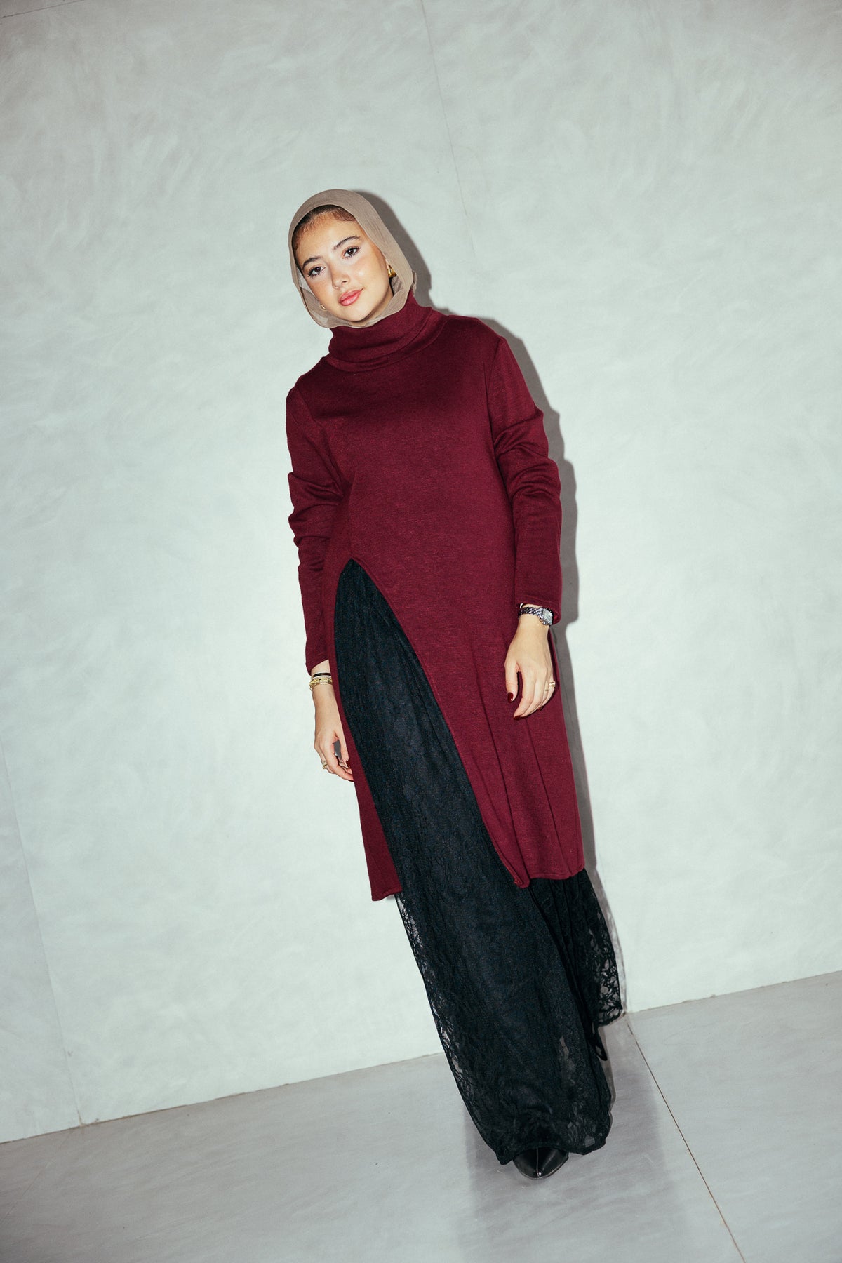 Aura Open-Hem Knit top in Burgundy
