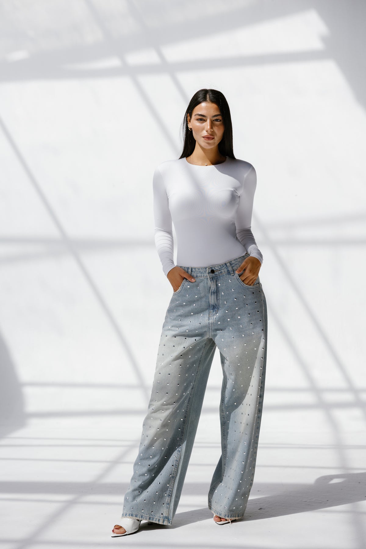 Twist Wide- leg denim pants Studs
