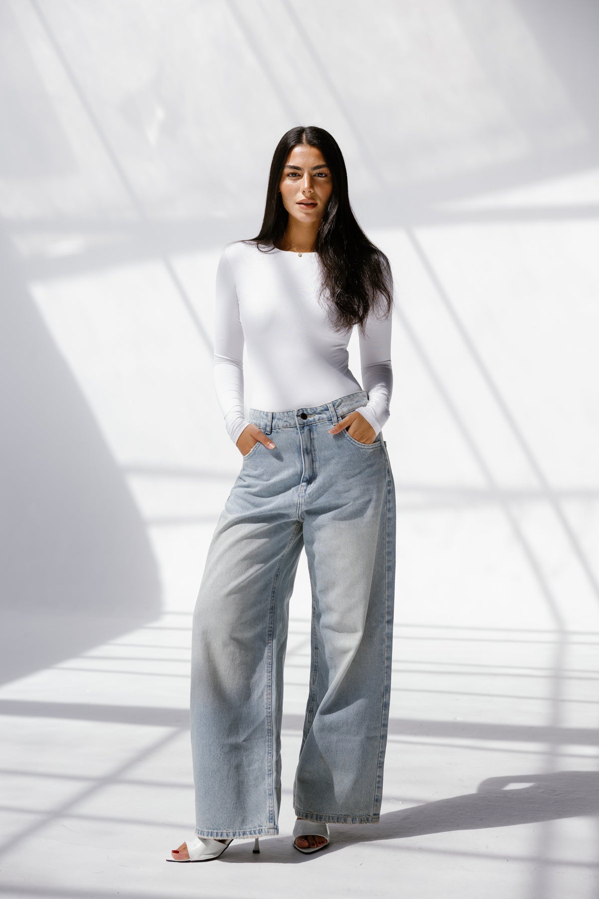 Twist Wide- leg denim pants plain