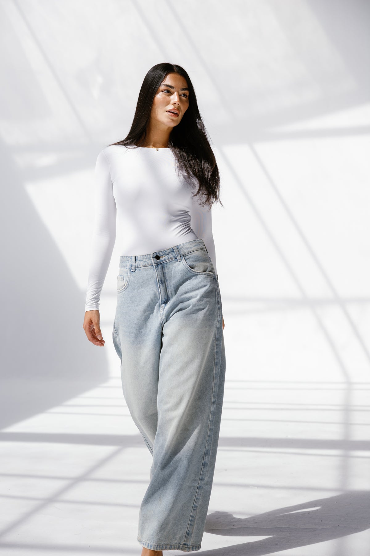 Twist Wide- leg denim pants plain
