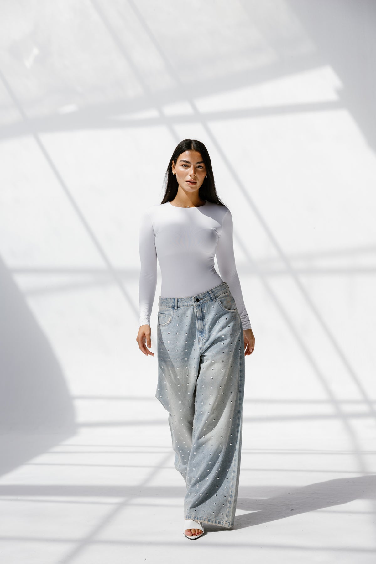 Twist Wide- leg denim pants Studs