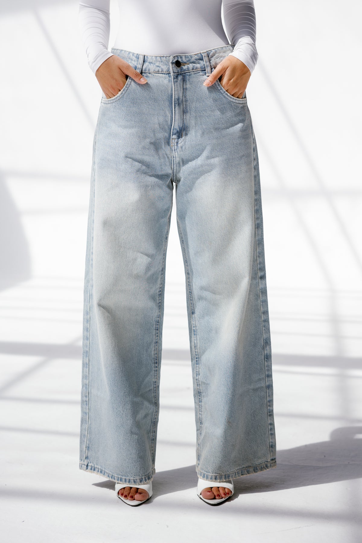 Twist Wide- leg denim pants plain